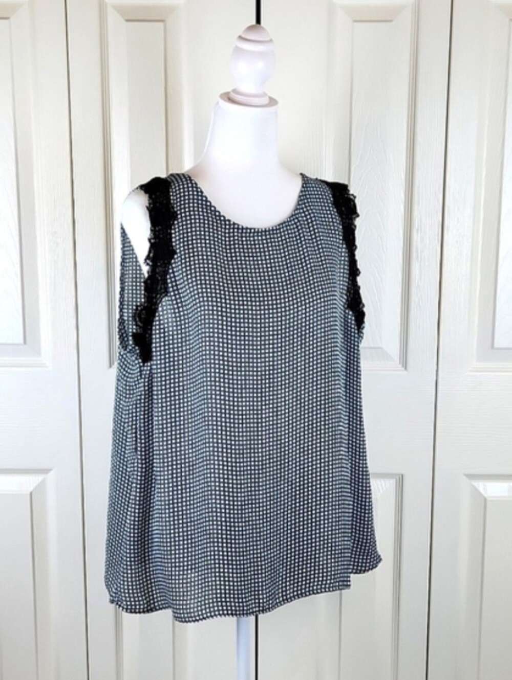 Worthington Sleeveless Top